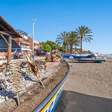 Frente A La Playa